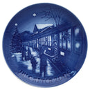 Bing & Grondahl Christmas Plate 2006 - Welcoming Guests For Christmas
