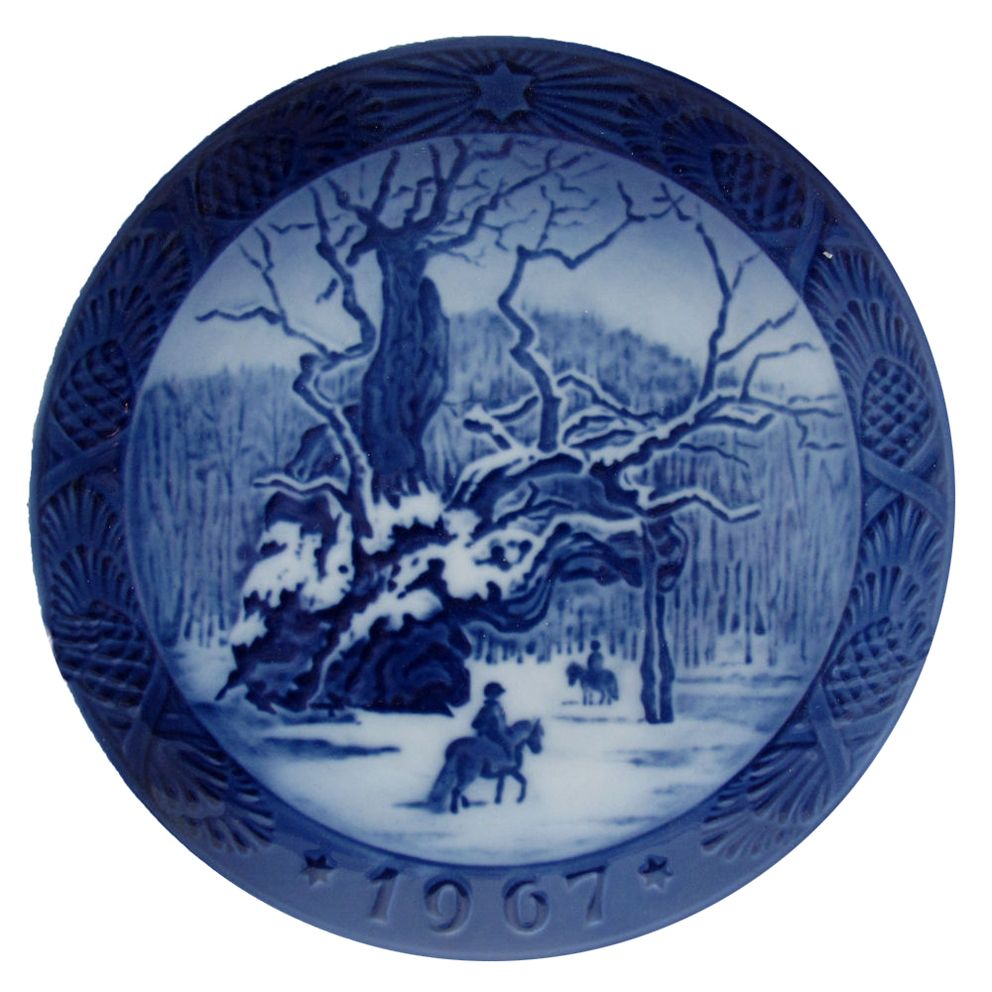 Royal copenhagen christmas outlet plates