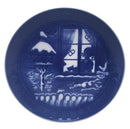 Royal Copenhagen Christmas Plate 2001 - Watching The Birds
