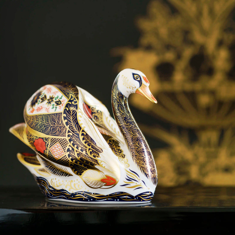 Royal Crown Derby Old Imari Solid Gold Band Swan Paperweight
