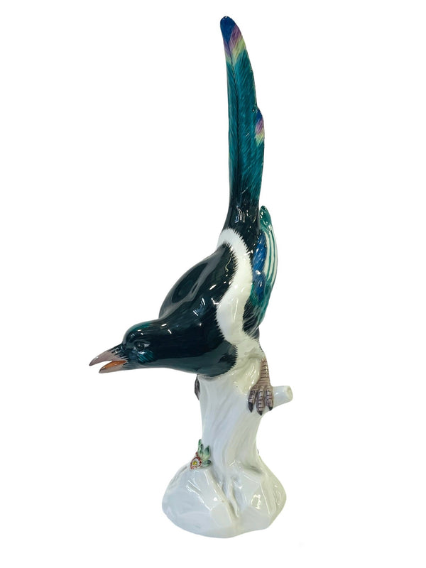 Meissen Bird Figurine Magpie Right